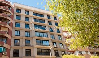 Location Bureau à Sant Ramon - Maternitat. Oficina en alquiler junto gran vía carles iii