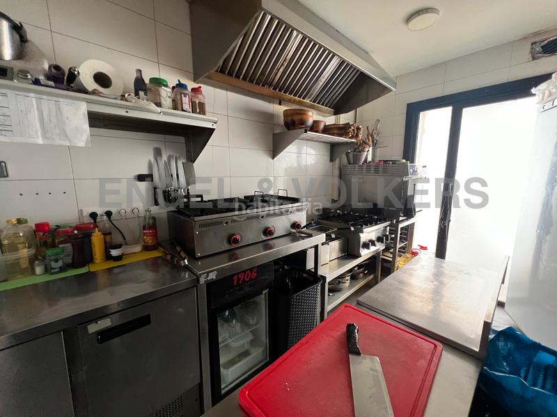 Foto 4d964fa6-40f2-4971-aa5d-e62e4f947518. Alquiler local comercial fantastico bar restaurante esquinero en Barcelona