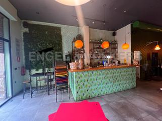 Location Local commercial à L´Antiga Esquerra de l´Eixample. Fantastico bar restaurante esquinero