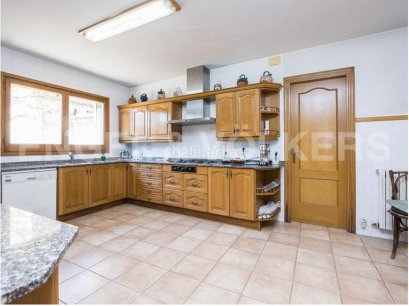 Foto 2e4f8e57-718f-4b9e-b5ba-6a027432f873. Edificio masía de 1.300 m2 en Castellbisbal