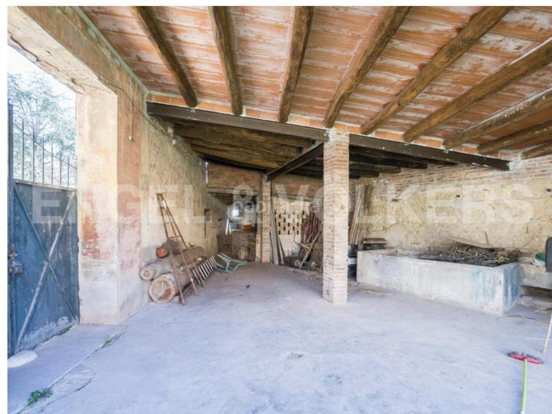 Foto dae35baa-be90-47f7-9878-39a0e2749bd3. Edificio masía de 1.300 m2 en Castellbisbal