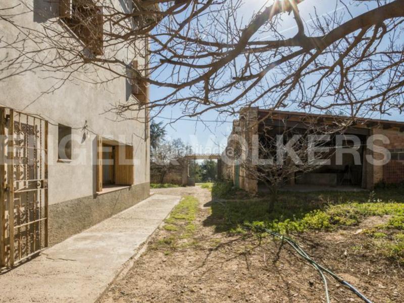 Foto fd4ab9f0-768a-4279-baa1-fb6d33062a39. Edificio masía de 1.300 m2 en Castellbisbal