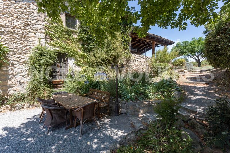 Foto 18b4db91-3d5a-4fc1-bd8c-de6afbfd86ac. Edifici a Subirats