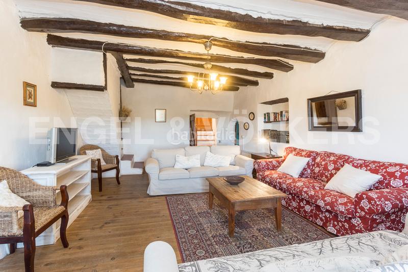 Foto 2dd44718-47ac-4d7c-84da-037cd9fd5cd3. Edifici a Subirats