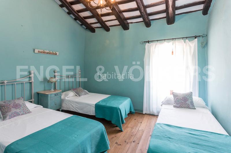 Foto 5360e035-ae93-43b7-b89d-658f94e88b5f. Edifici a Subirats