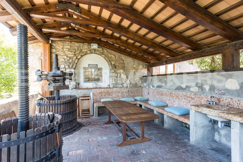 Foto 612ef910-c2b5-48a1-b9ac-1608fd8e9a3b. Edifici a Subirats