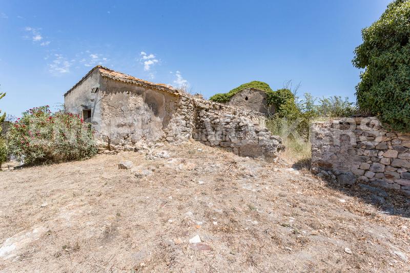 Foto 69c08743-0b02-4782-878f-cbe974ef1003. Edifici a Subirats