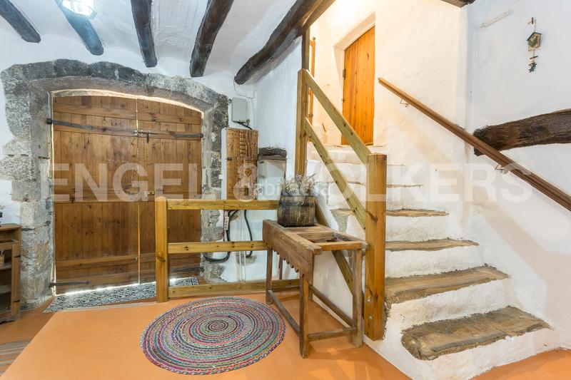 Foto 71ddde21-0914-4f26-9fb1-dbcf68716279. Edifici a Subirats