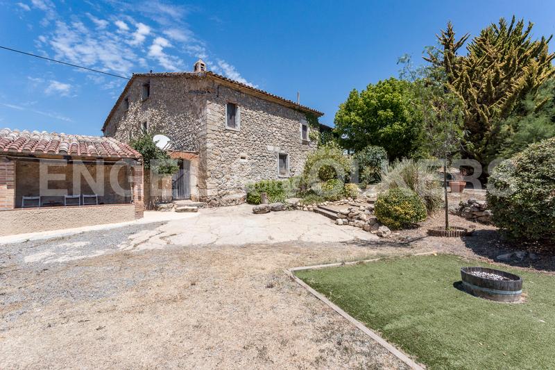 Foto 74ec05b5-b47f-40d0-a05a-a15d9bef35ee. Edifici a Subirats