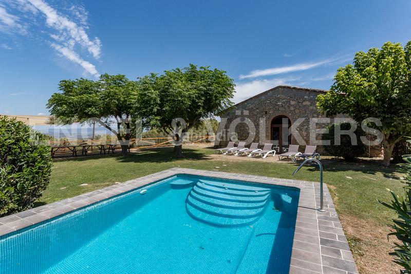 Foto 851eef69-61b5-4f12-9d4f-9d6638f070bc. Edifici a Subirats