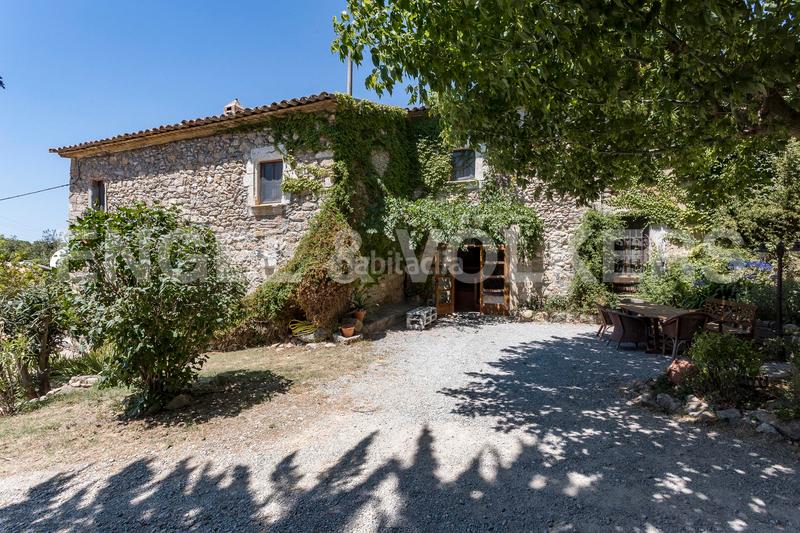 Foto 92615008-f1a3-4e67-b6ca-f51f216cc6d9. Edifici a Subirats