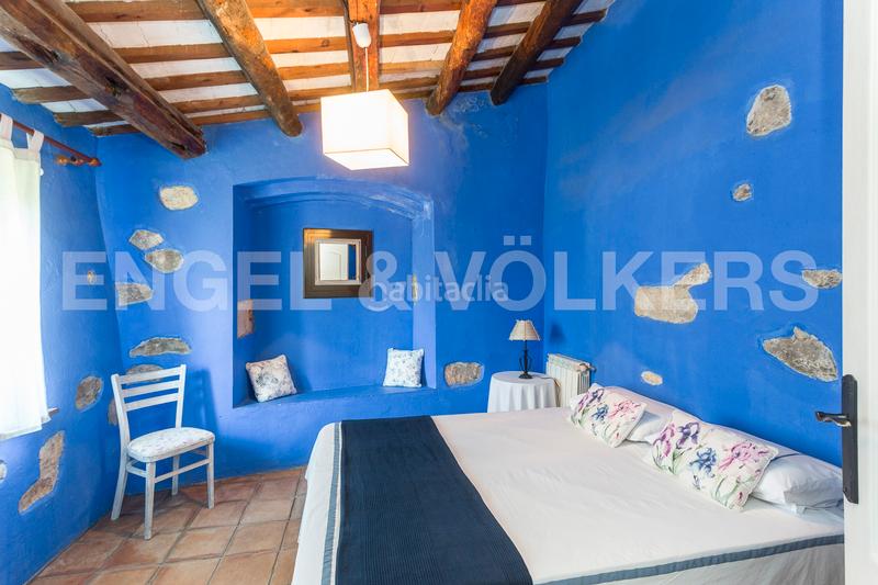 Foto af6faa93-47a8-4c82-80d5-02472abfc159. Edifici a Subirats