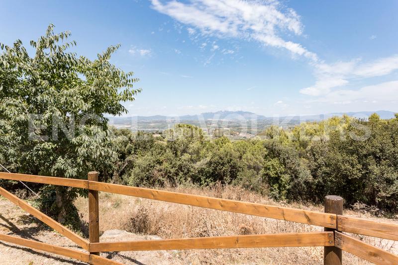 Foto afd47a46-6e2c-4a8f-974b-8dac308fa6a6. Edifici a Subirats