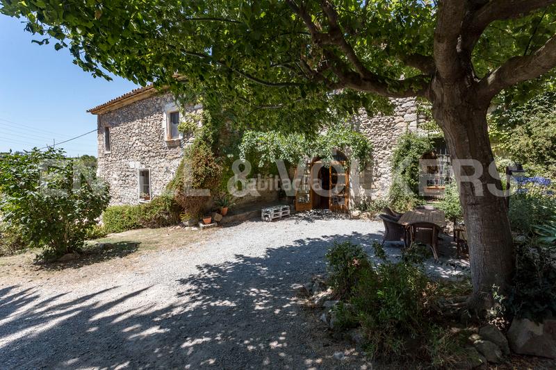 Foto b3681aa4-68fc-4a45-81ae-ee9ad0493a23. Edifici a Subirats