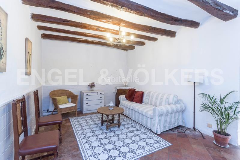 Foto bc4c1502-09f7-4be2-b024-5eb500b0766c. Edifici a Subirats