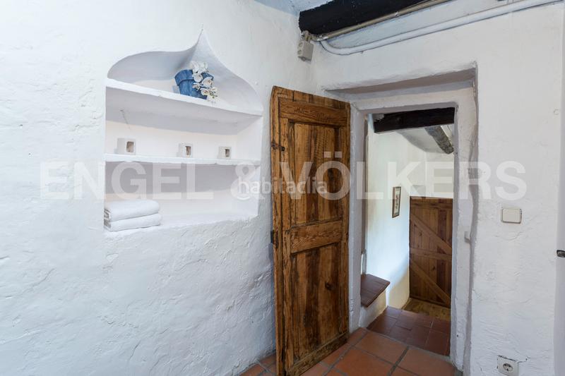 Foto f837b75b-aa40-4e5e-93c9-5ee2f158dd58. Edifici a Subirats