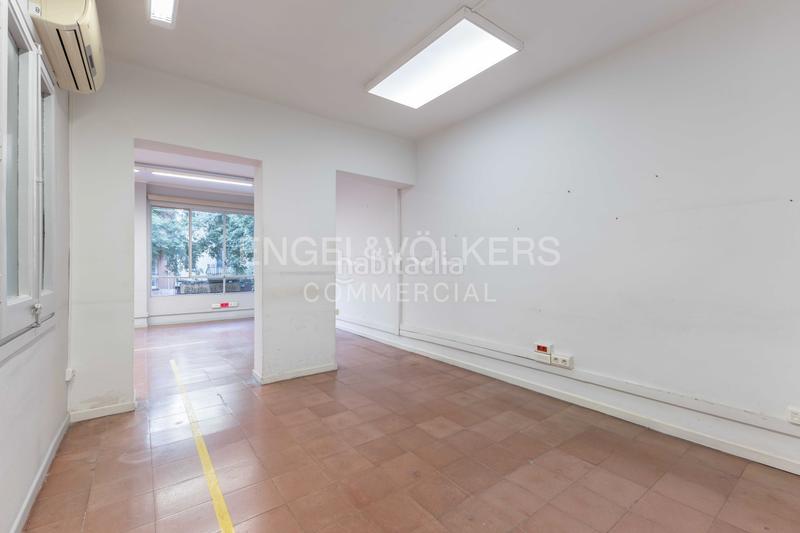 Foto 3ce30d26-bb73-4567-b903-080872bbe099. Oficina a Sants Barcelona