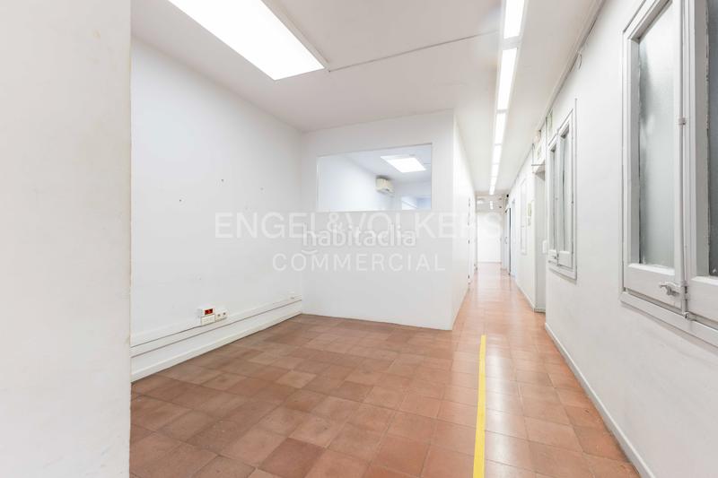 Foto 5c04c5ff-7632-4304-9c0d-f486c96f017d. Oficina a Sants Barcelona