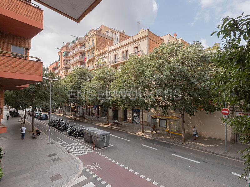 Foto 71388f33-cb00-4a7d-8bc7-820f9518e837. Oficina a Sants Barcelona