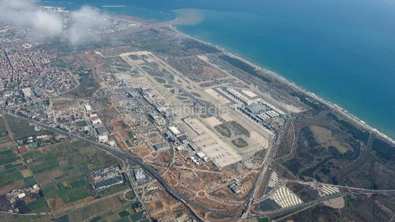 Foto 91f4f402-bda6-4068-bbd2-1c4a7fd3ac59. Miete büro mit parking in Zona Industrial Prat de Llobregat (El)