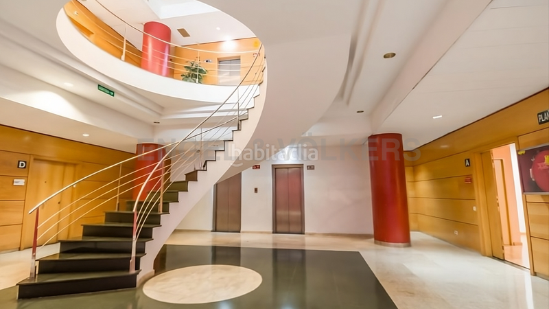 Foto bbc75238-2e00-4607-9a09-877e5c063df0. Miete büro mit parking in Zona Industrial Prat de Llobregat (El)