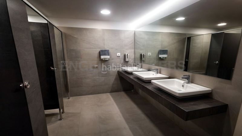 Foto f00422cb-ecd5-4f06-b2e7-19c1065d7364. Rent office space with parking in Zona Industrial Prat de Llobregat (El)