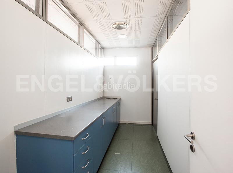 Foto 00d83006-3b58-48bc-a964-1eccca6cb400. Affitto ufficio in Zona Franca - Port Barcelona