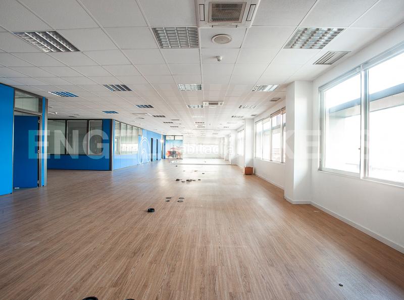 Foto 8605f786-e686-4da7-87e2-1e5dae3c1f71. Affitto ufficio in Zona Franca - Port Barcelona