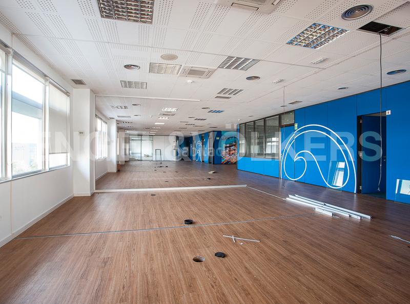 Foto 8cf2be10-e3b1-4d96-99dd-93bae20810b5. Affitto ufficio in Zona Franca - Port Barcelona