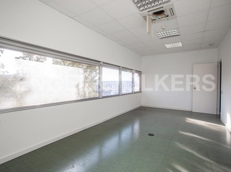 Foto b6e50fb3-c7ed-403c-9211-a8f0aa333243. Location bureau dans Zona Franca - Port Barcelona