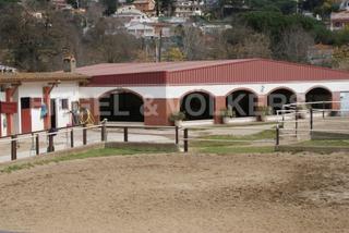 Local commercial à Llinars del Vallès. Complejo deportivo gastronómico