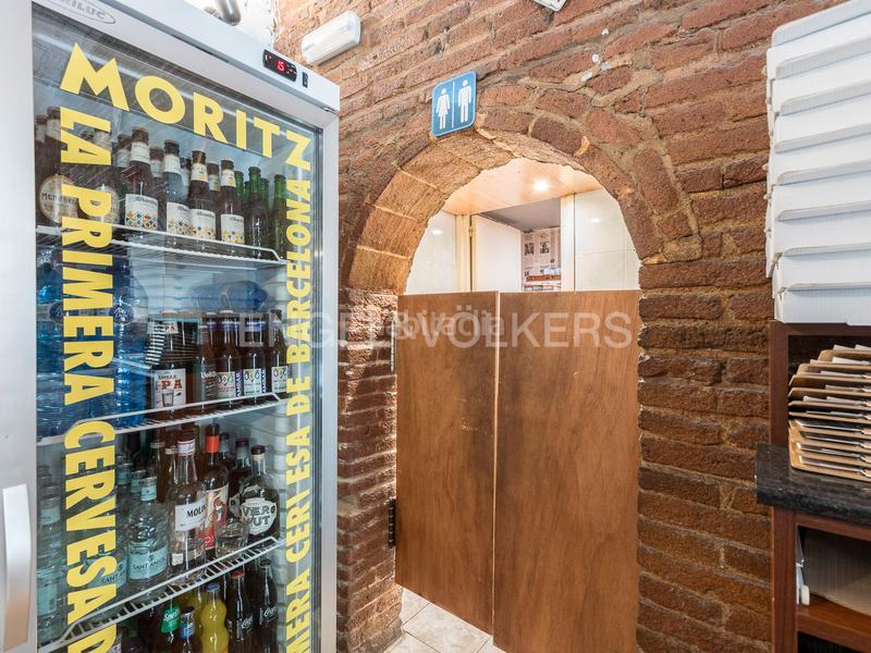 Foto 9e8f46a4-08dc-4f33-89d0-6129375e8636. Local commercial dans Sagrada Família Barcelona