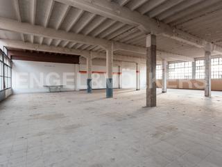 Edifici a Plaça Catalunya. Magnifico edificio comercial de 4.534 m2 en el centro de manresa