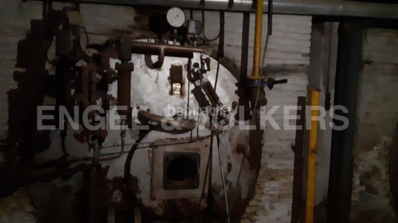 Foto bc8dfbe8-1c15-4307-a716-500620830f96. Wohngrundstück in Barri Antic Manresa