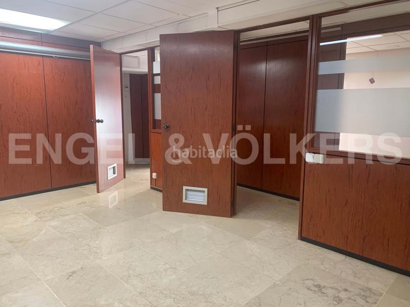 Foto 2747b279-76b0-4714-b3c5-bebaa31c5512. Oficina a Putget - Farró Barcelona