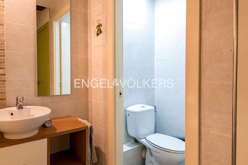 Foto 2a35dd36-bf9e-4bdd-b0eb-d93b83393942. Rent business premise in Les Fonts Terrassa