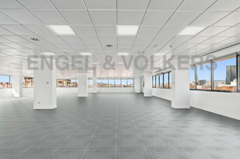 Foto 9e2bd3f2-8aee-4be3-8d12-dc0d4051c467. Rent office space with parking in Diagonal Mar i el Front Marítim del Poblenou Barcelona