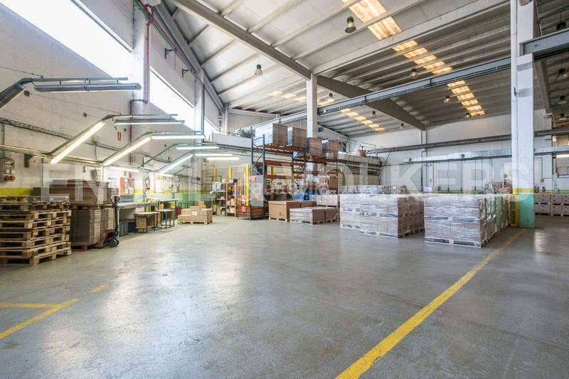 Foto 2f17af51-0c30-4a82-b87a-3216fdfede57. Location bâtiment à usage industriel dans Zona Industrial Barberà del Vallès