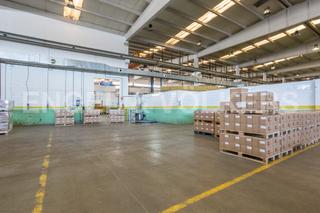 Miete Fabrikhalle in Zona Industrial. Nave industrial en alquiler de 9.230 m2