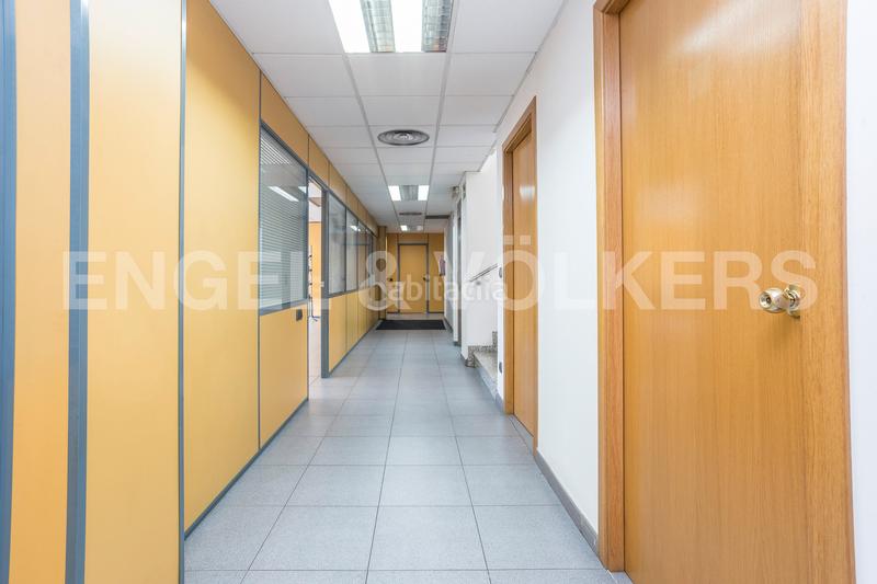 Foto 1680d926-8dea-4aba-9a86-9dbaafd8d552. Rent industrial building in Zona Industrial Barberà del Vallès