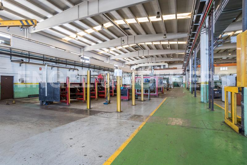 Foto a1d9e2fb-79f1-42d7-8508-b7cf1a442533. Rent industrial building in Zona Industrial Barberà del Vallès