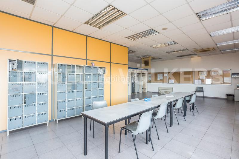 Foto f383d9fa-c55b-41dd-b6dd-6358d520acaf. Rent industrial building in Zona Industrial Barberà del Vallès