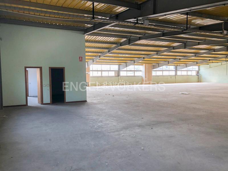 Foto 1f521ee1-e87b-4d6b-b78a-d3d2d11dffb2. Nave industrial nave en venta les comes, en Polígon Industrial Igualada
