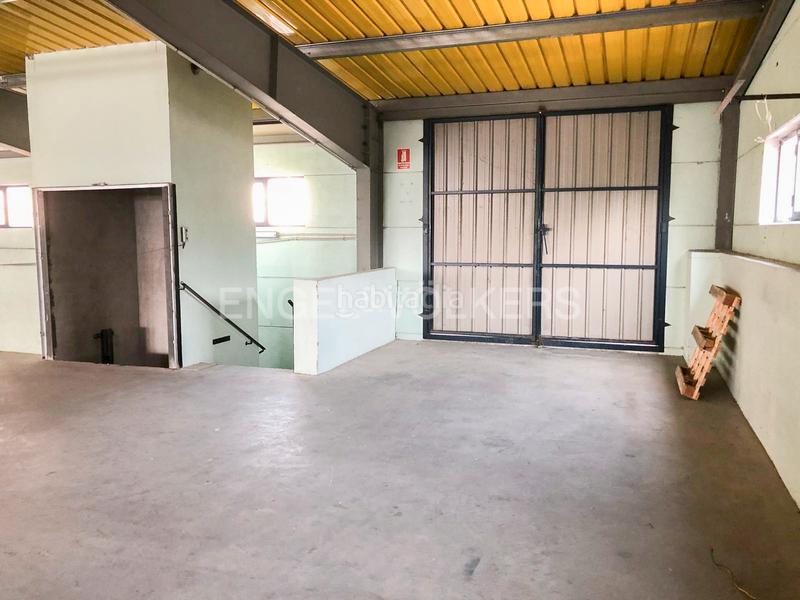 Foto da2f6513-bd43-411c-a248-ba9cca597089. Nave industrial nave en venta les comes, en Polígon Industrial Igualada