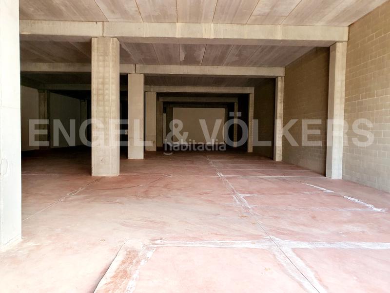 Foto 1c6c95a4-0ce5-4994-83c2-1111e39fe919. Nau industrial a Montigalà Badalona