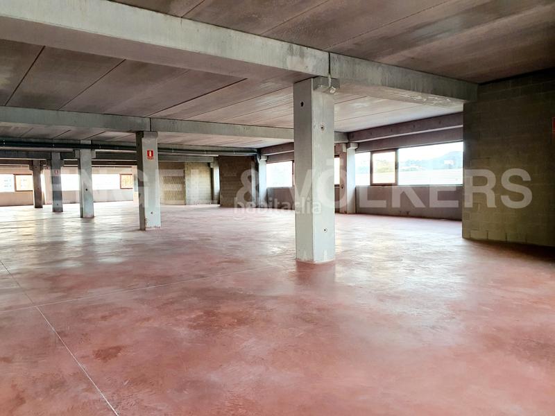 Foto 55c0230e-02ab-4494-aebe-141b7b713cb8. Nau industrial a Montigalà Badalona