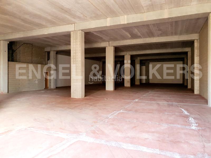 Foto 96643b6b-9ac4-44d2-b6ae-af0c7bd43da0. Nau industrial a Montigalà Badalona