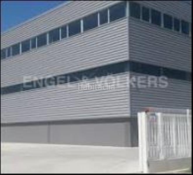 Foto 60d25263-b34d-499f-b813-8b3d9f236af7. Rent industrial building in Zona Franca - Port Barcelona