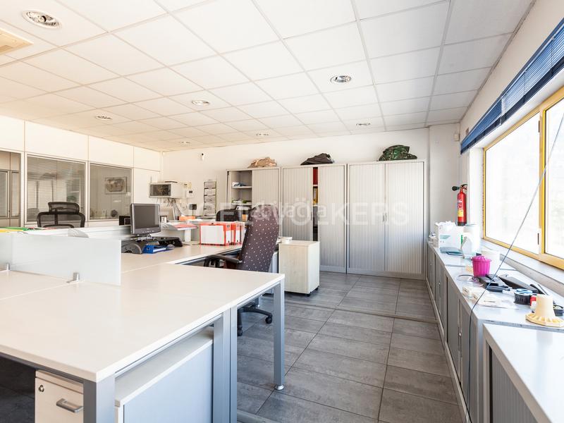 Foto 0dffdaf7-7e88-438e-90a8-2a10a66bd476. Nau industrial a Monistrol de Montserrat