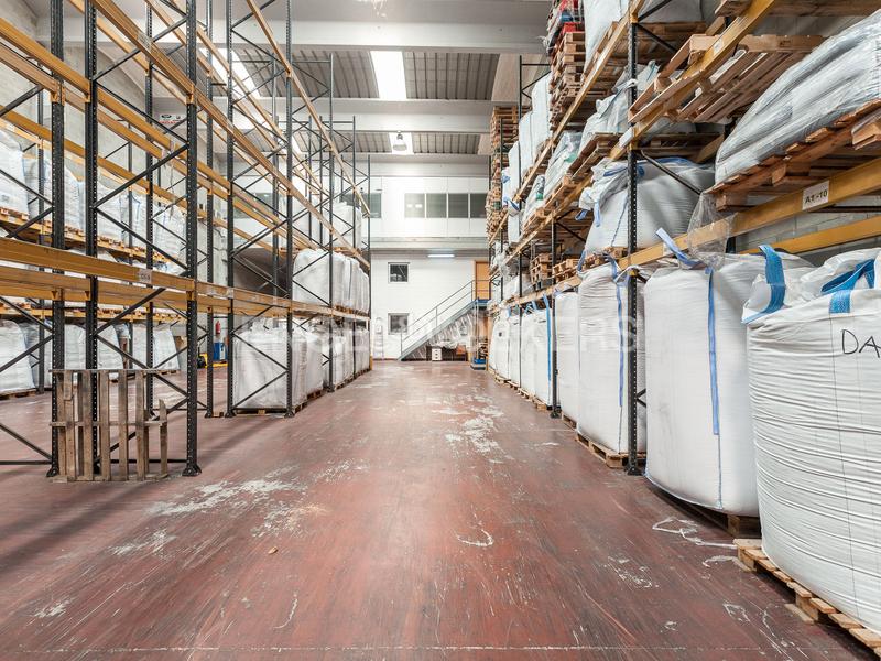 Foto c8469a00-9477-41fd-a22b-e7a6eb01c252. Nau industrial a Monistrol de Montserrat